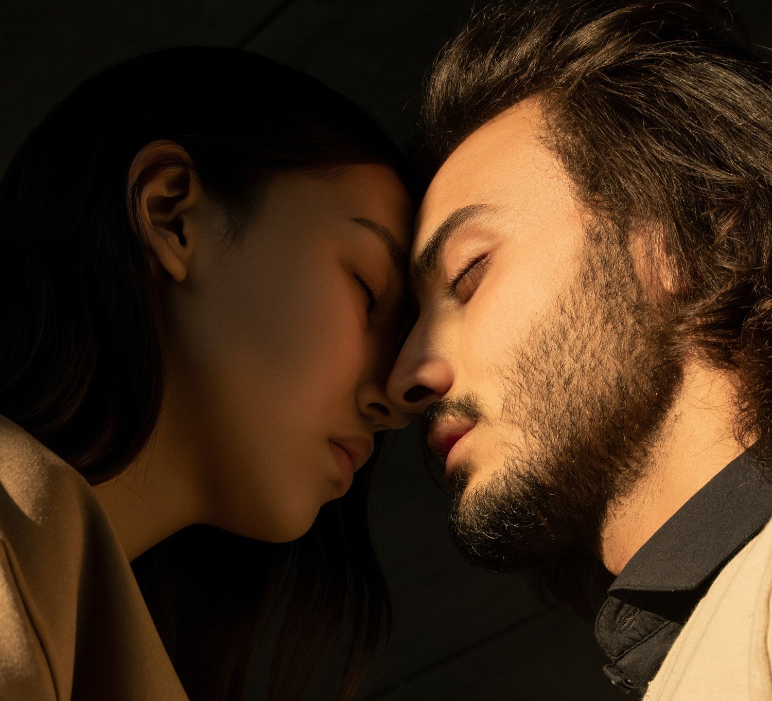 Couple in therapy doing an intimacy exercise