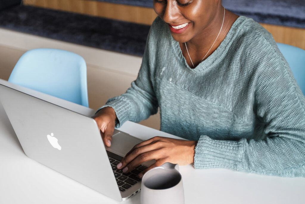 Woman getting her sexologist certification online